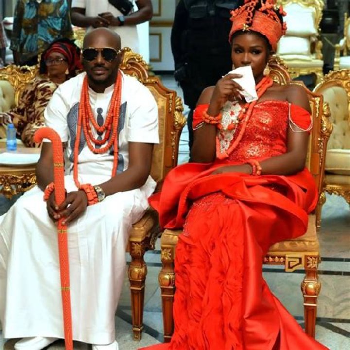 
2baba Warns Nigerians To Vote With Their Heads, Senses, And Full Chests. 