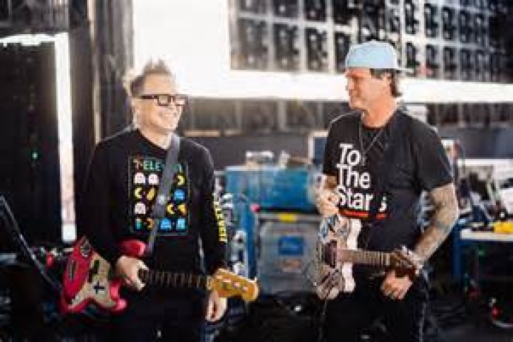 Bass Musician Robert Noise Died, Singer Mark Hoppus Pays His Tribute