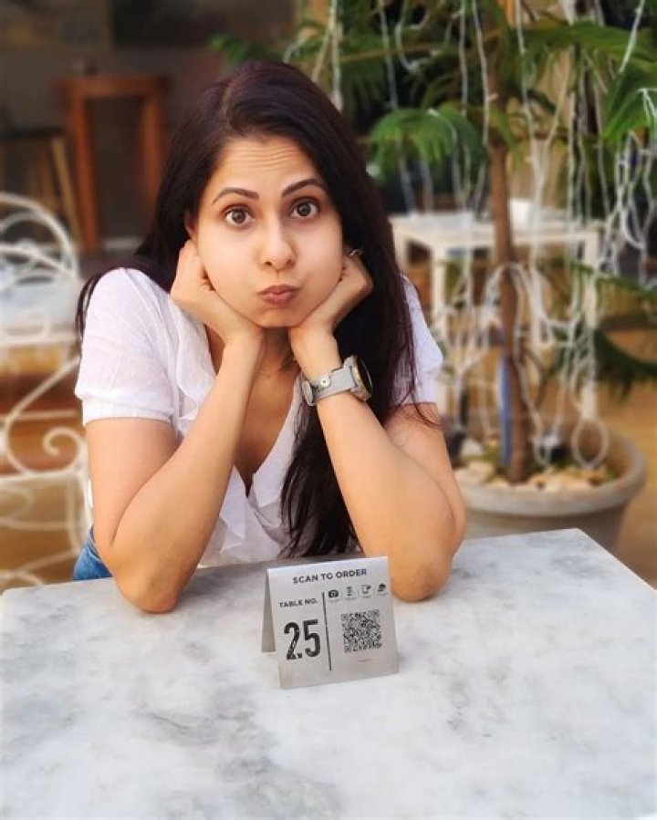 Chitrashi Rawat Height, Weight, Net Worth, Age, Birthday, Wikipedia, Who, Nationality, Biography