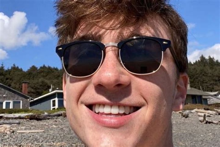 
Cole Rebman Height, Weight, Net Worth, Age, Birthday, Wikipedia, Who, Nationality, Biography 