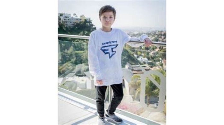 FaZe H1ghSky1 Height, Weight, Net Worth, Age, Birthday, Wikipedia, Who, Nationality, Biography