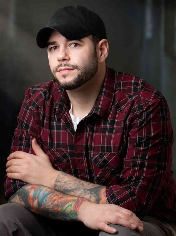 Is Steve Gonsalves Married to Wife? Is he Dating a Girlfriend?