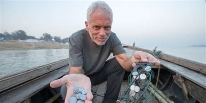 
Jeremy Wade from “River Monsters” Wiki: Wife, Net Worth, Salary, Son, Family, Death 