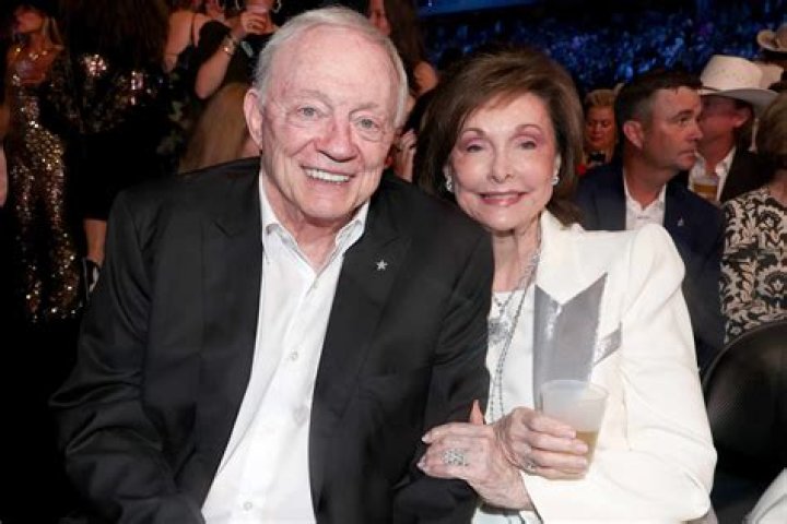 Jerry Jones & Wife Eugenia Jones Strong Marriage Might Be Shaken By Recent Affair Claims By An Alleged Daughter