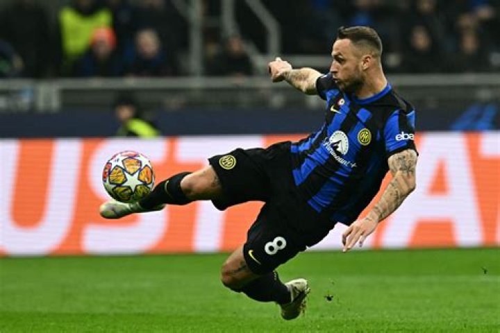 
Marko Arnautovic Height, Weight, Net Worth, Age, Birthday, Wikipedia, Who, Nationality, Biography 
