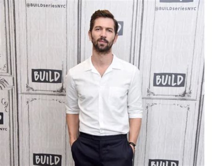 Michiel Huisman Height, Weight, Net Worth, Age, Birthday, Wikipedia, Who, Instagram, Biography