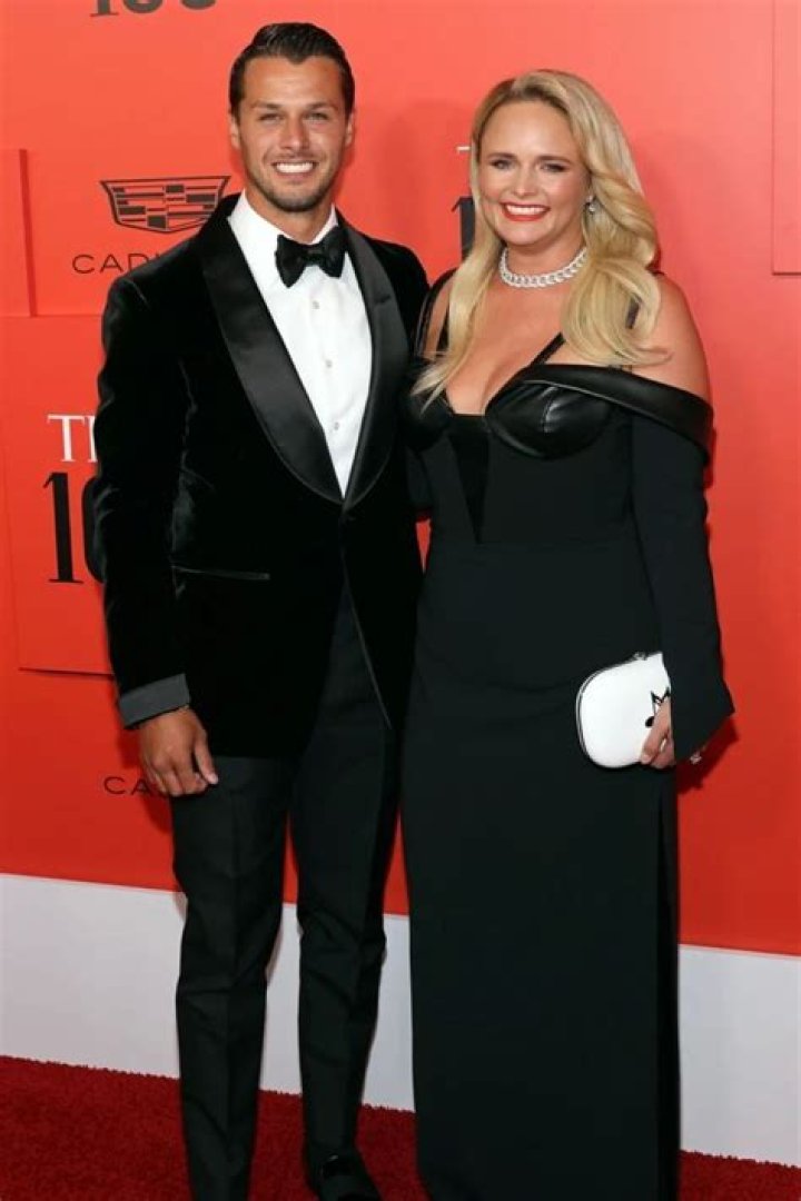 
Miranda Lambert Boyfriend: Know All About Her Relationship Here! 