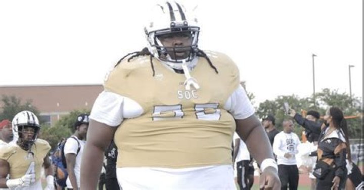 
Mississippi State freshman & offensive lineman, Sam Westmoreland, dies at 18 