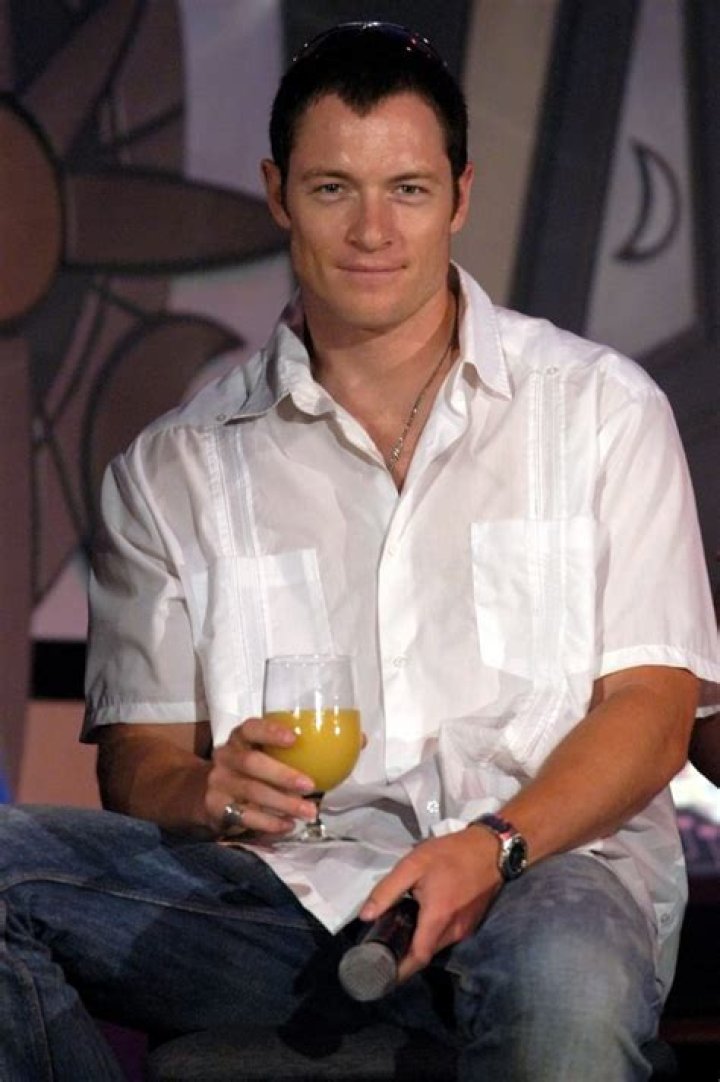 
Tahmoh Penikett Height, Weight, Net Worth, Age, Birthday, Wikipedia, Who, Nationality, Biography 