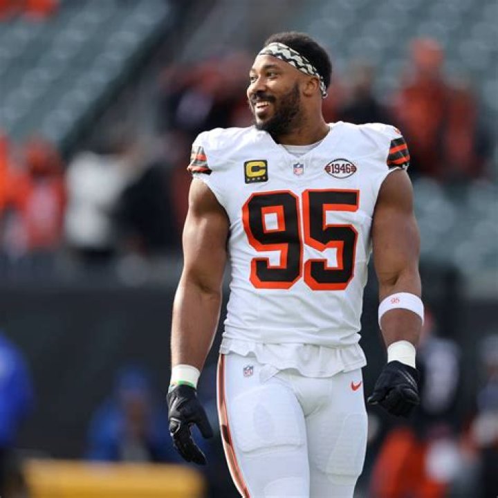 
Tayvon Garrett Height, Weight, Net Worth, Age, Birthday, Wikipedia, Who, Nationality, Biography 