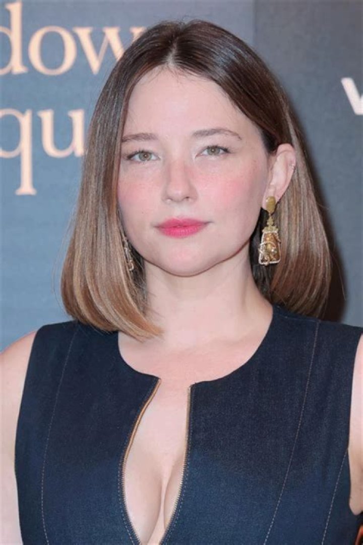 Thea Clark Height, Weight, Net Worth, Age, Birthday, Wikipedia, Who, Nationality, Biography