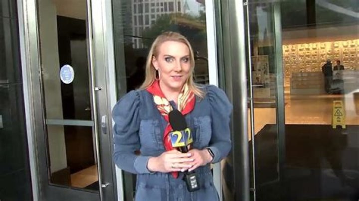 What Happened To Elizabeth Rawlins Nose, Has She Undergone Surgery?
